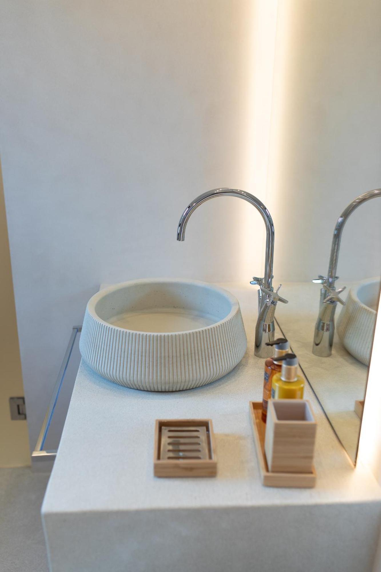 P Santa Clara Boutique By Sojo Cordoue